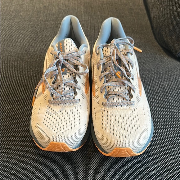 Gray and Orange brooks anthem - Picture 1 of 5